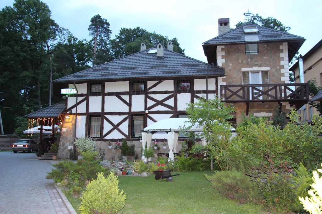 Eco Grill Hotel Restaurant Aquarius Lviv Buitenkant foto