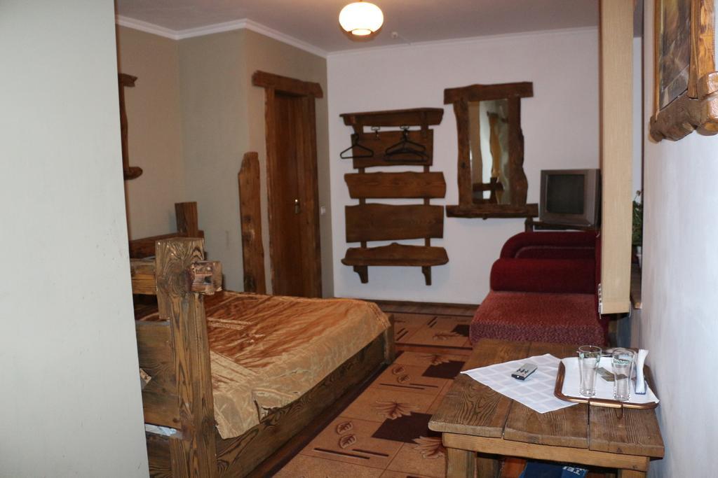 Eco Grill Hotel Restaurant Aquarius Lviv Kamer foto